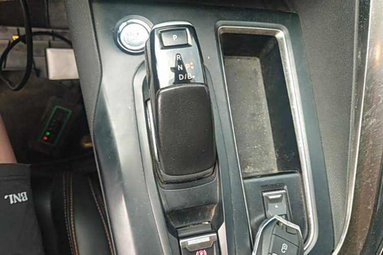 Used Peugeot 4008 New Energy 2020 1.6T PHEV Triple-Engine Luxury Edition Gear Lever