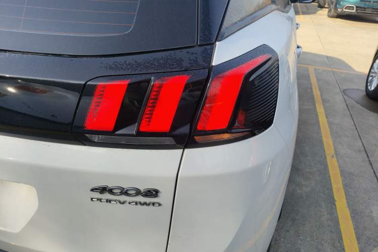 Used Peugeot 4008 New Energy 2020 1.6T PHEV Triple-Engine Luxury Edition Right Rear Taillight