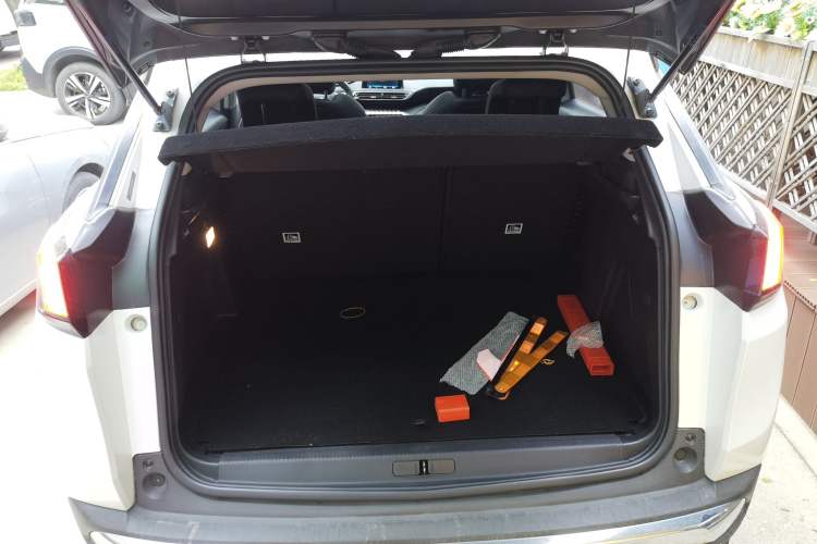 Used Peugeot 4008 New Energy 2020 1.6T PHEV Triple-Engine Luxury Edition Trunk