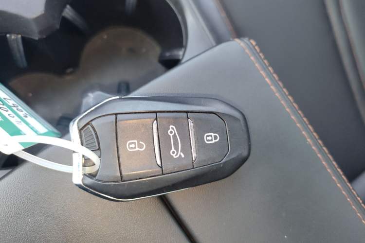 Used Peugeot 4008 New Energy 2020 1.6T PHEV Triple-Engine Luxury Edition Vehicle Key