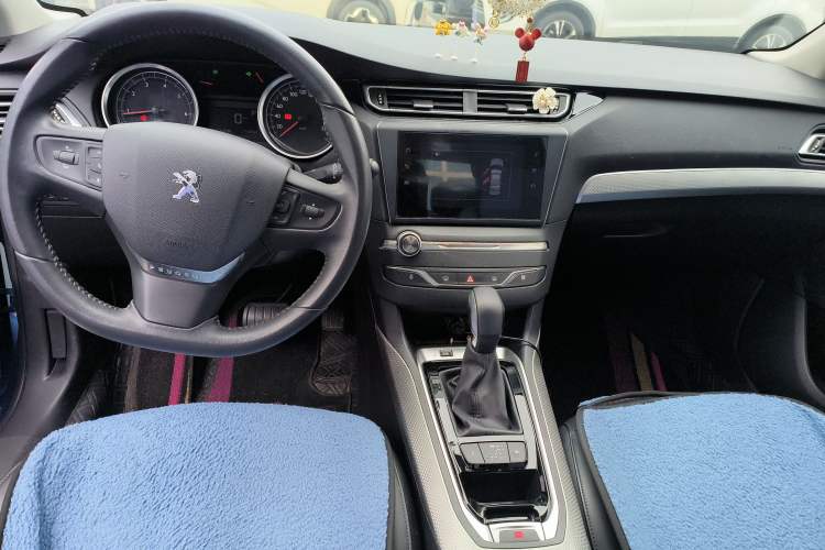 Used Peugeot 408 2019 230THP Automatic Luxury Edition China V Standard Center Console