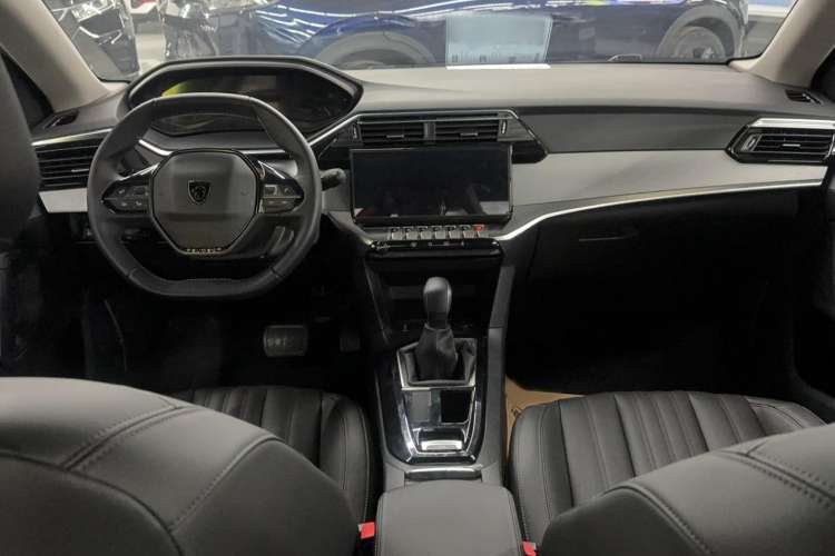 Used Peugeot 408 2022 1.6T Ambition Edition Interior 3