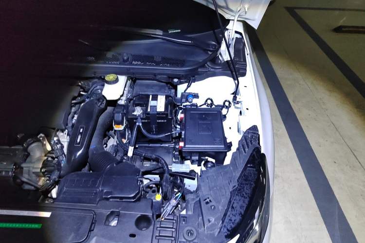 Used Peugeot 408 2022 1.6T Light-Chasing Edition Engine Bay Left