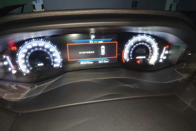 Used Peugeot 408 2022 1.6T Light-Chasing Edition Odometer Close Up