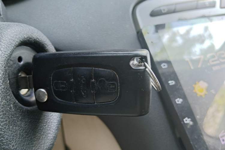 Used Peugeot 408 2010 2.0L Manual Comfort Edition Vehicle Key
