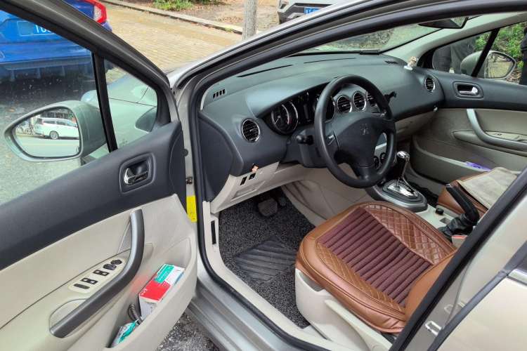 Used Peugeot 408 2010 2.0L Automatic Comfort Edition Driver Seat