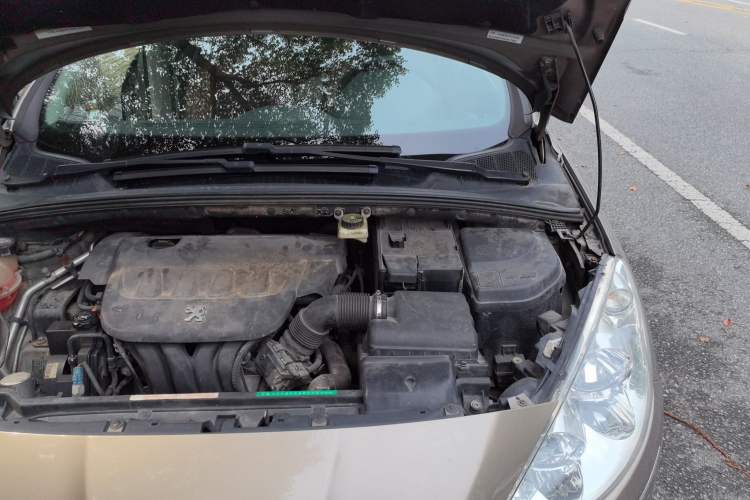 Used Peugeot 408 2010 2.0L Automatic Comfort Edition Engine Bay Left
