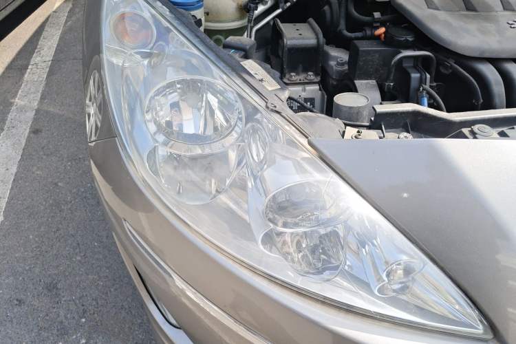 Used Peugeot 408 2010 2.0L Automatic Comfort Edition Right Front Headlight