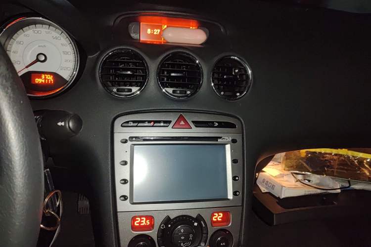 Used Peugeot 408 2010 2.0L Automatic Luxury Edition Audio And AC Panel
