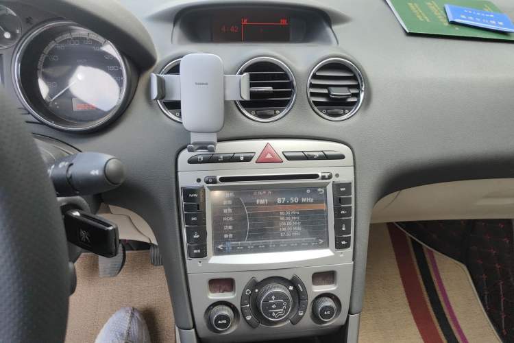 Used Peugeot 408 2010 1.6L Manual Luxury Edition Audio And AC Panel