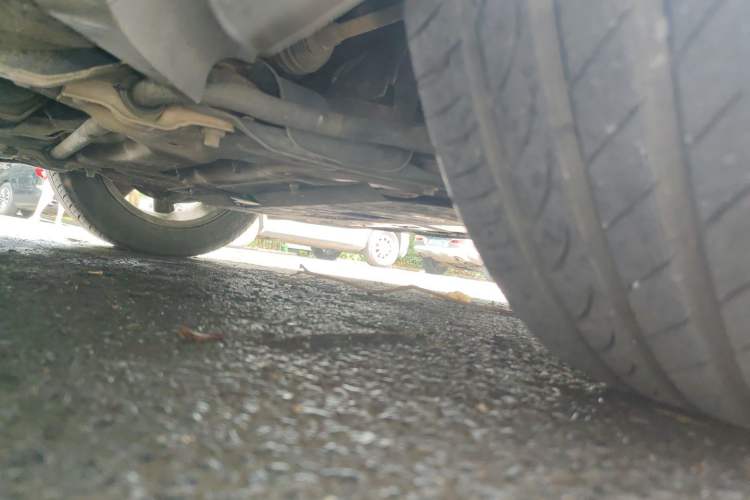 Used Peugeot 408 2010 1.6L Manual Comfort Edition Chassis Front Right