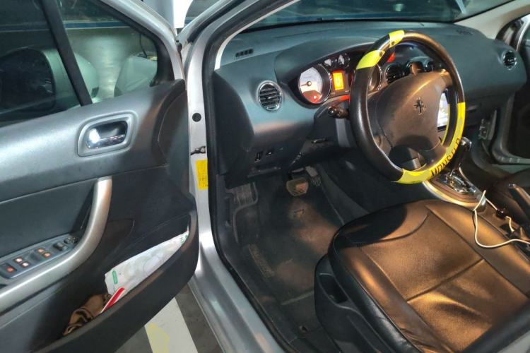 Used Peugeot 408 2010 2.0L Automatic Comfort Edition Driver Seat
