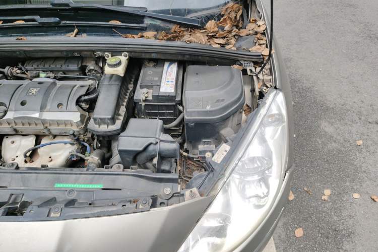 Used Peugeot 408 2010 1.6L Manual Comfort Edition Engine Bay Left
