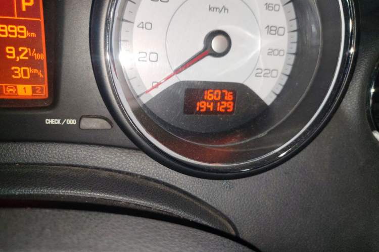Used Peugeot 408 2010 2.0L Automatic Comfort Edition Odometer Close Up