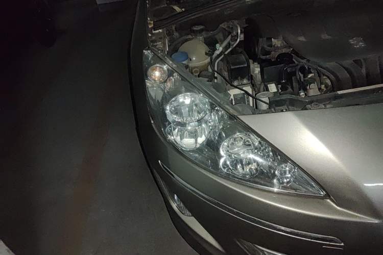 Used Peugeot 408 2010 2.0L Automatic Luxury Edition Right Front Headlight