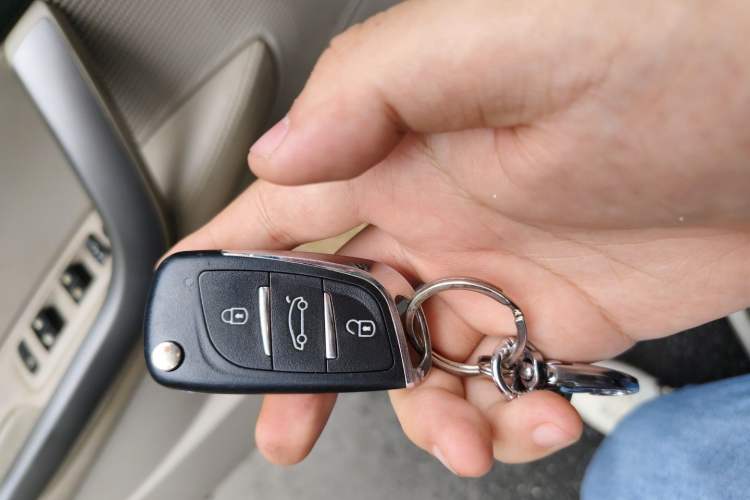 Used Peugeot 408 2010 1.6L Manual Comfort Edition Vehicle Key