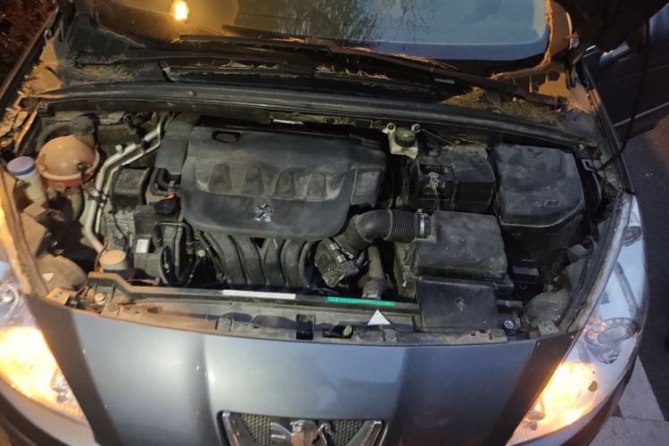 Used Peugeot 408 2010 2.0L Automatic Prestige Edition Engine Bay