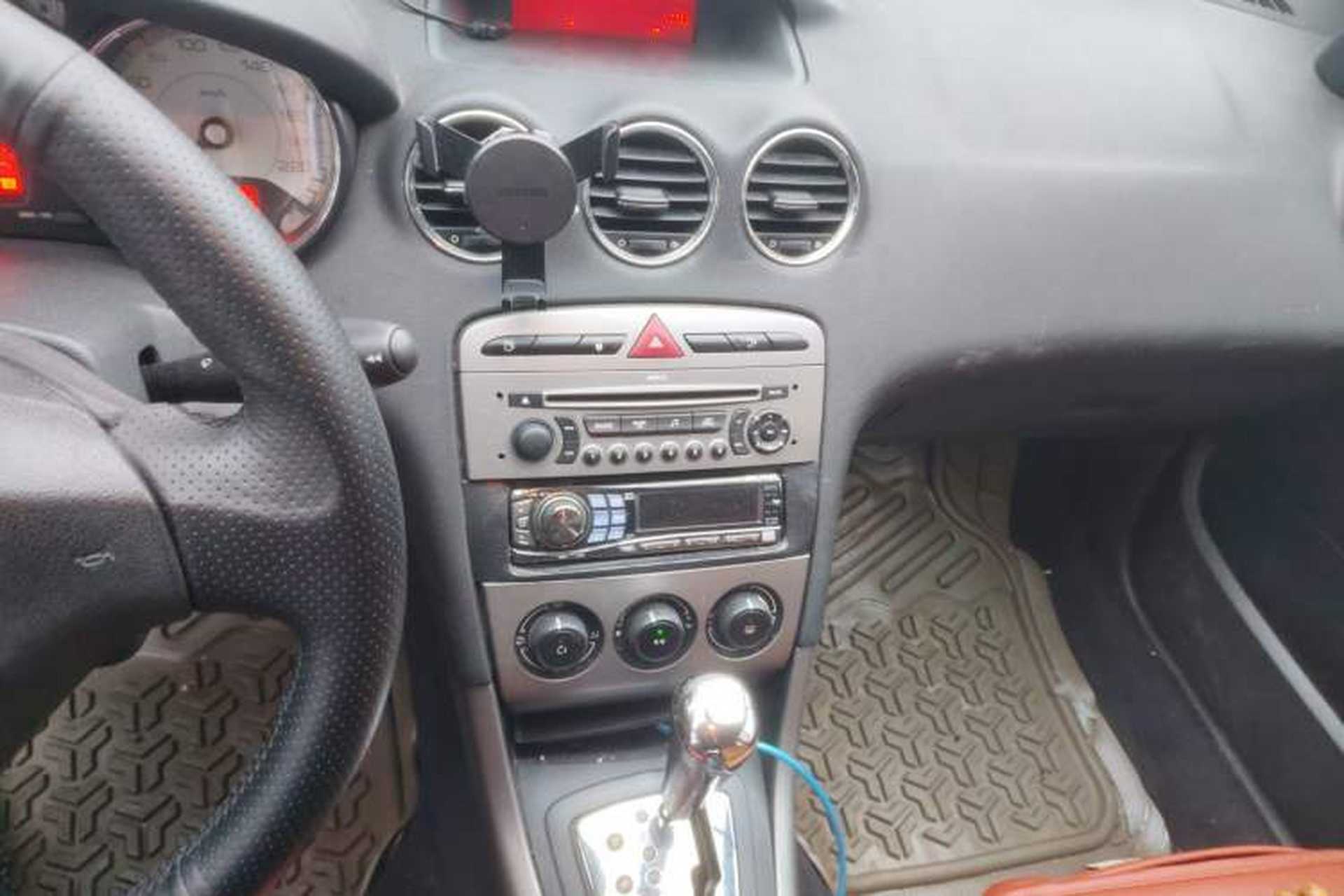 Used Peugeot 408 2010 2.0L Automatic Comfort Edition Audio And AC Panel