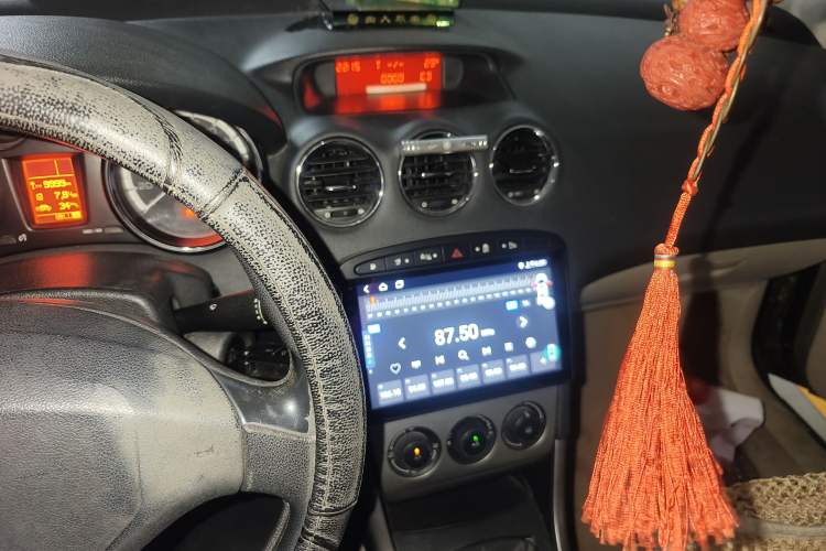 Used Peugeot 408 2010 2.0L Manual Comfort Edition Audio And AC Panel