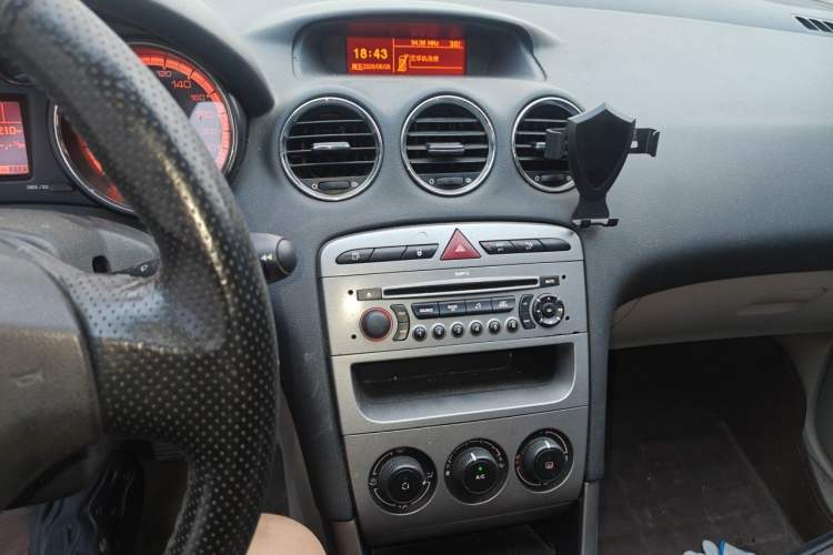 Used Peugeot 408 2010 2.0L Manual Comfort Edition Audio And AC Panel