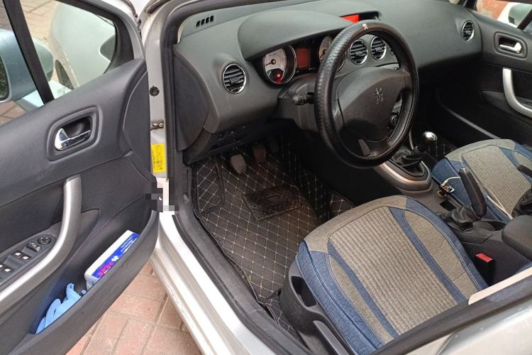 Used Peugeot 408 2010 2.0L Manual Luxury Edition Driver Seat