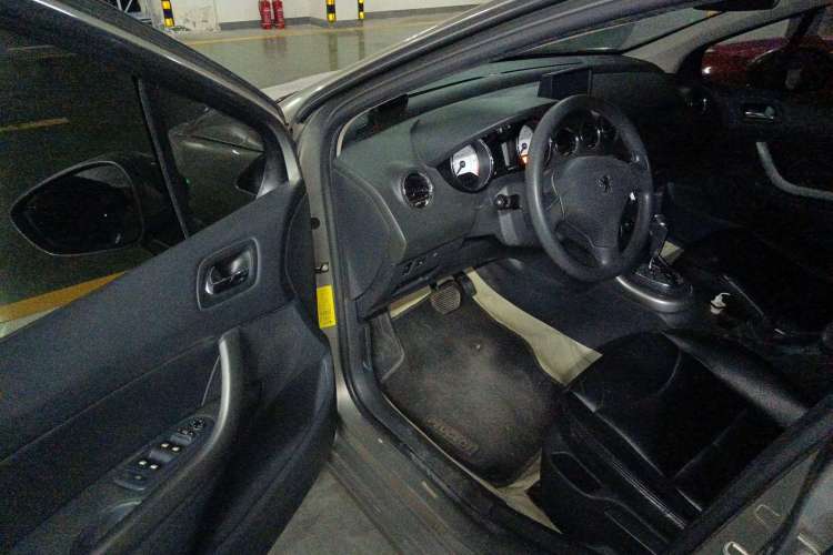 Used Peugeot 408 2010 2.0L Automatic Comfort Edition Driver Seat