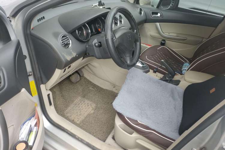 Used Peugeot 408 2010 2.0L Automatic Comfort Edition Driver Seat