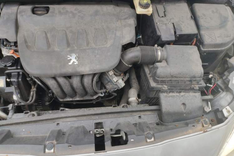 Used Peugeot 408 2010 2.0L Automatic Comfort Edition Engine Bay