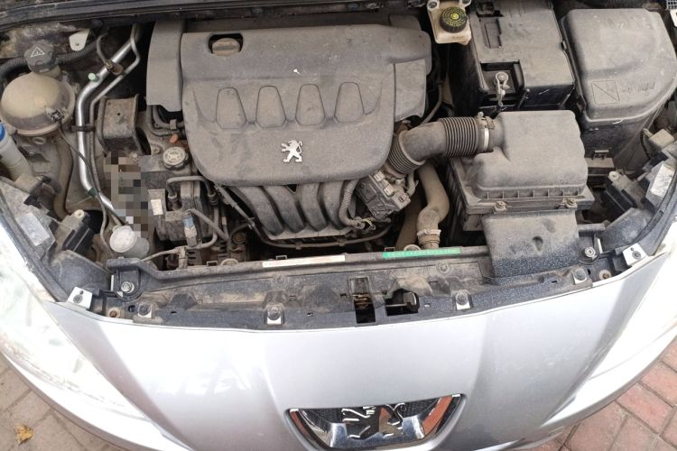Used Peugeot 408 2010 2.0L Manual Luxury Edition Engine Bay