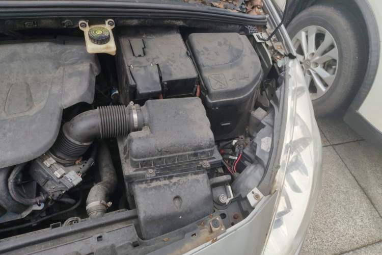 Used Peugeot 408 2010 2.0L Automatic Comfort Edition Engine Bay Left