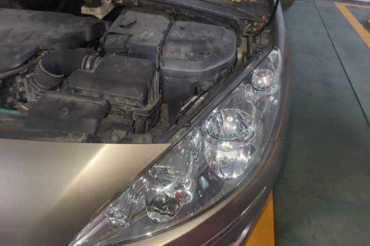 Used Peugeot 408 2010 2.0L Manual Comfort Edition Engine Bay Left