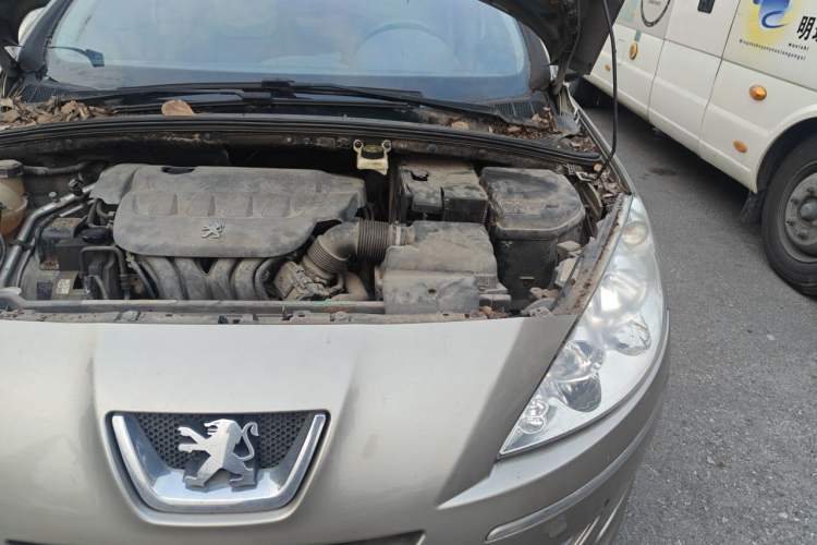 Used Peugeot 408 2010 2.0L Manual Comfort Edition Engine Bay Left