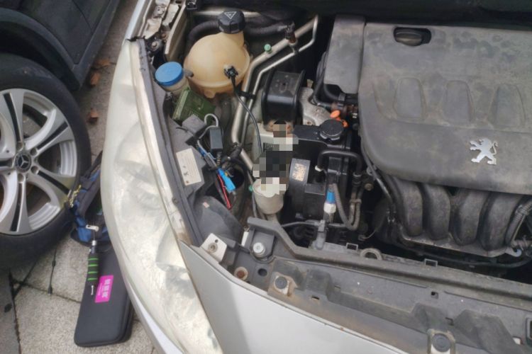 Used Peugeot 408 2010 2.0L Automatic Comfort Edition Engine Bay Right