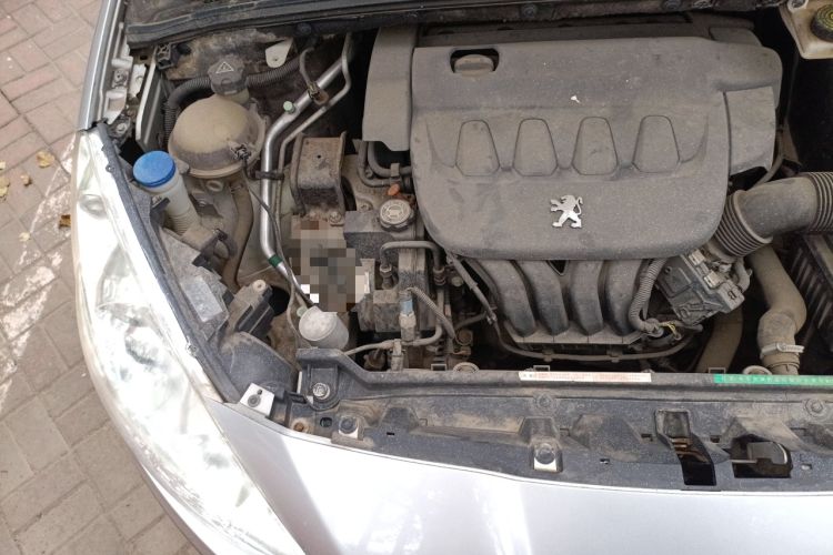 Used Peugeot 408 2010 2.0L Manual Luxury Edition Engine Bay Right