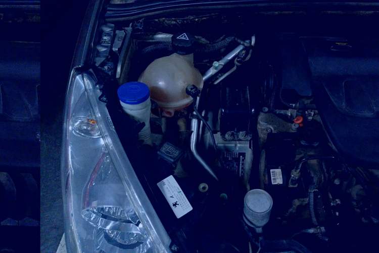 Used Peugeot 408 2010 2.0L Automatic Comfort Edition Engine Bay Right