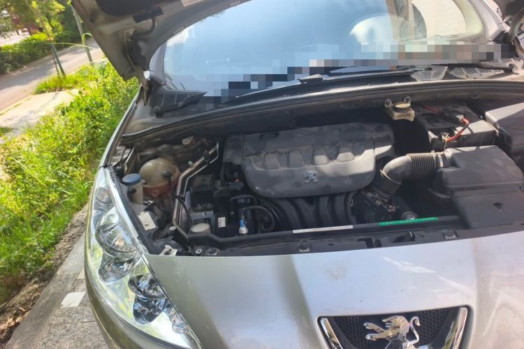 Used Peugeot 408 2010 2.0L Automatic Comfort Edition Engine Bay Right