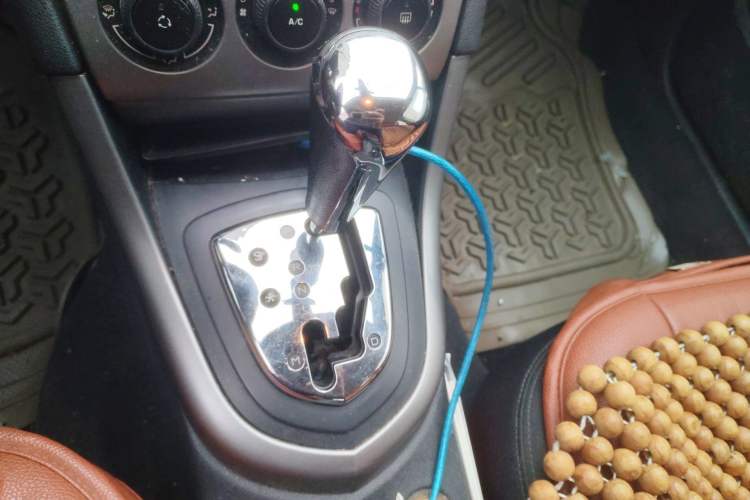 Used Peugeot 408 2010 2.0L Automatic Comfort Edition Gear Lever