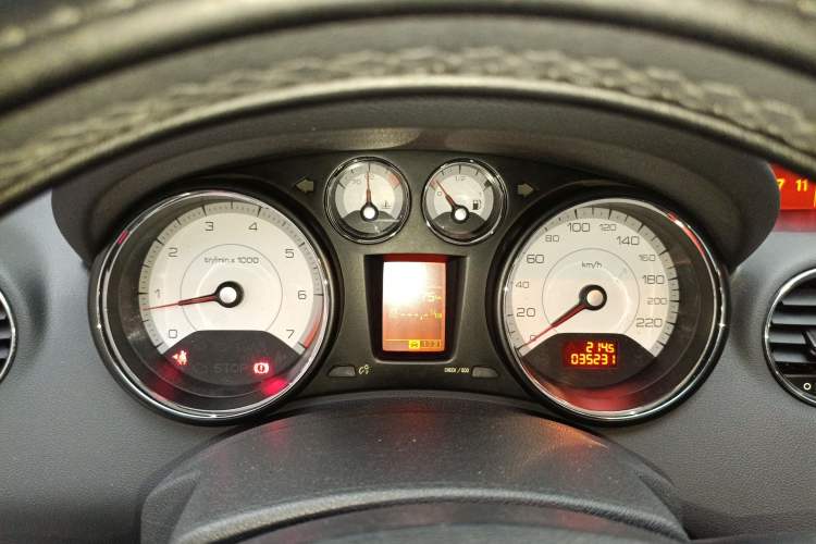 Used Peugeot 408 2010 2.0L Manual Luxury Edition Instrument Cluster