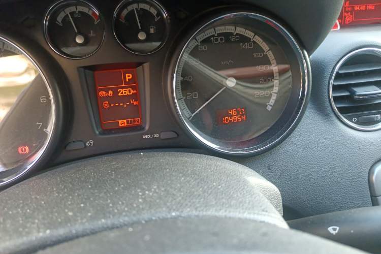Used Peugeot 408 2010 2.0L Automatic Luxury Edition Odometer Close Up