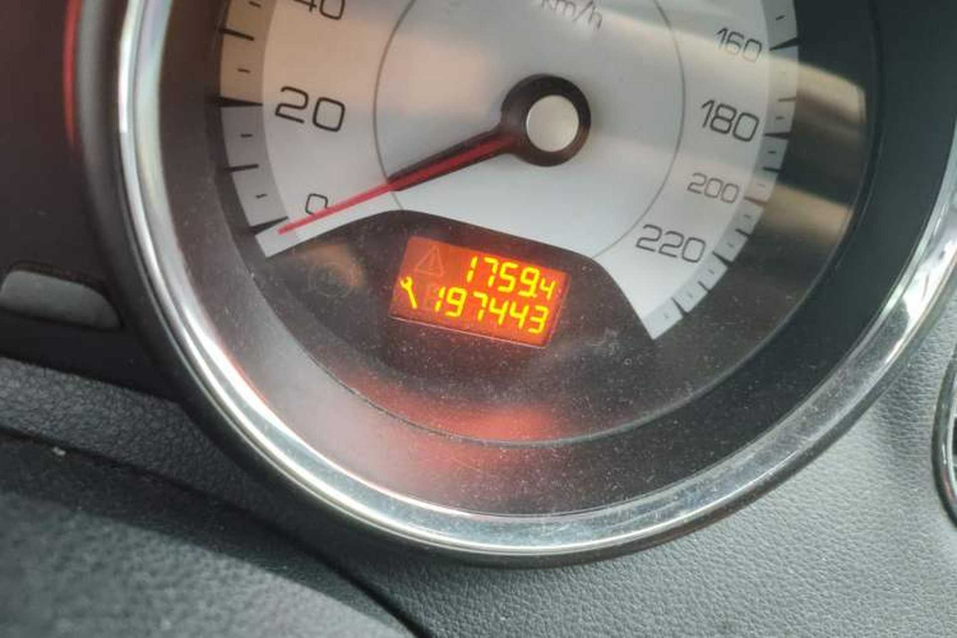Used Peugeot 408 2010 2.0L Automatic Comfort Edition Odometer Close Up