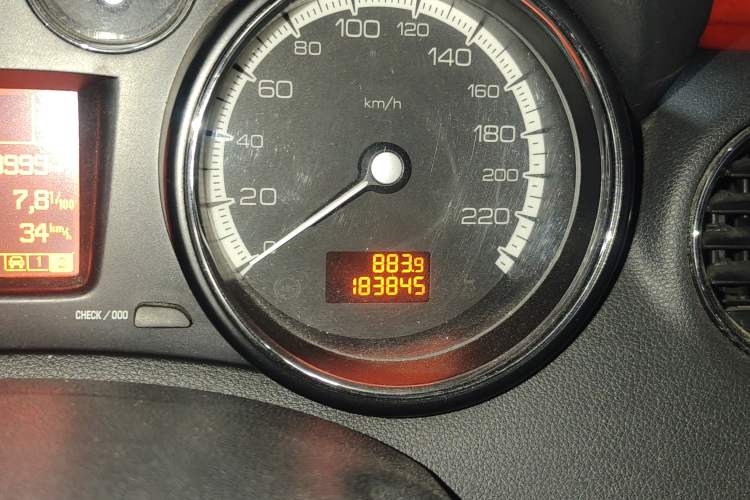 Used Peugeot 408 2010 2.0L Manual Comfort Edition Odometer Close Up