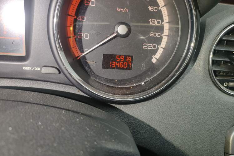 Used Peugeot 408 2010 2.0L Automatic Comfort Edition Odometer Close Up