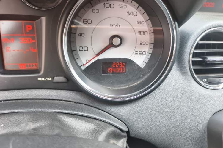 Used Peugeot 408 2010 2.0L Automatic Comfort Edition Odometer Close Up