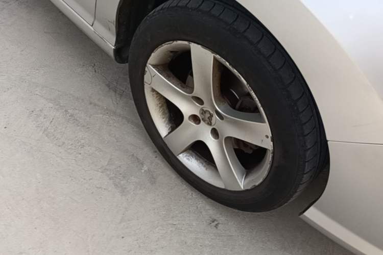Used Peugeot 408 2010 2.0L Manual Comfort Edition Right Front Wheel Hub