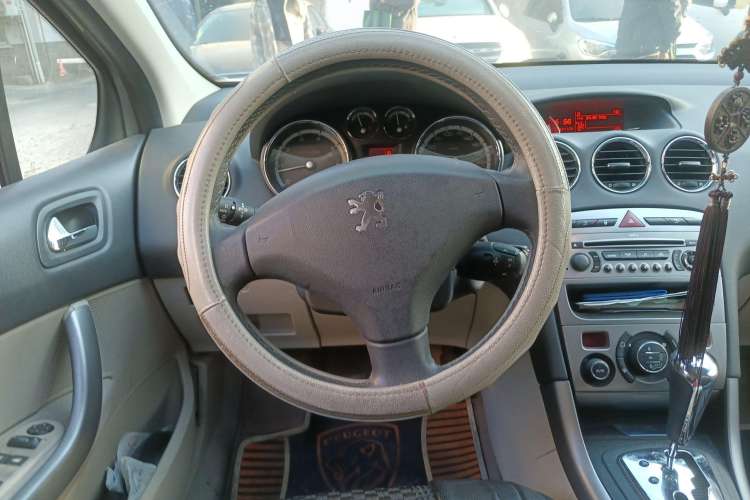Used Peugeot 408 2010 2.0L Automatic Luxury Edition Steering Wheel