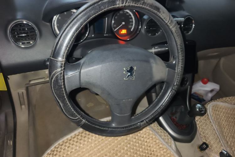 Used Peugeot 408 2010 2.0L Manual Comfort Edition Steering Wheel