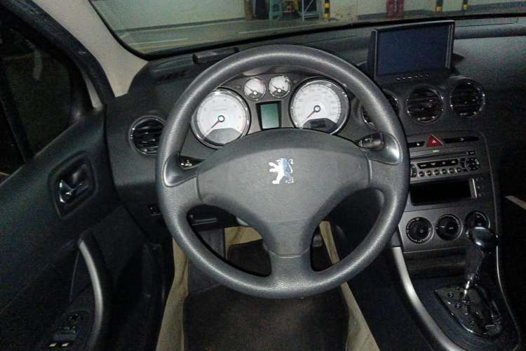 Used Peugeot 408 2010 2.0L Automatic Comfort Edition Steering Wheel