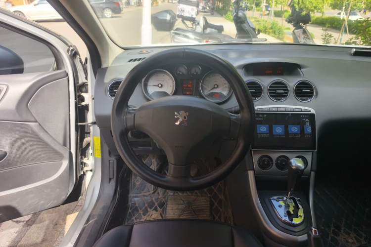 Used Peugeot 408 2010 2.0L Automatic Comfort Edition Steering Wheel