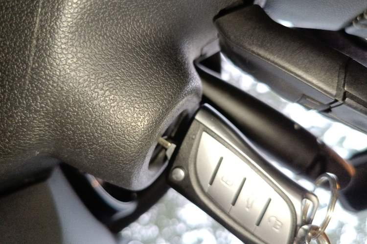 Used Peugeot 408 2010 2.0L Manual Luxury Edition Vehicle Key