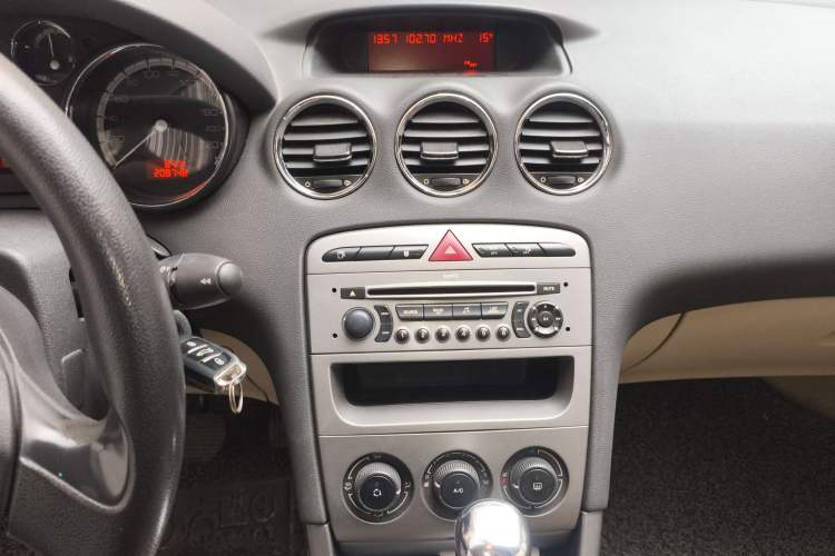 Used Peugeot 408 2010 2.0L Automatic Comfort Edition Audio And AC Panel